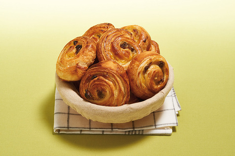 Mini-pain aux raisins au beurre