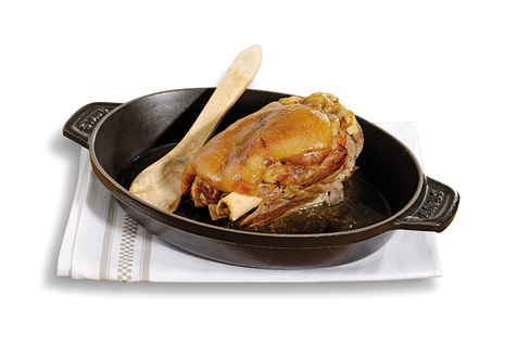 Jarret de porc cuit doré avec couenne