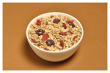 Muesli granola et fruits rouges