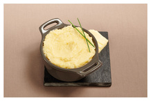 Geplette aardappel met boter en Guérandezout