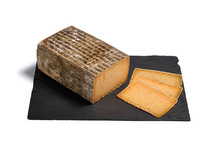 Tomme de brebis au piment d'espelette