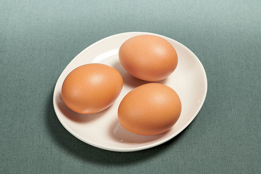 Eieren, large, op eiertray