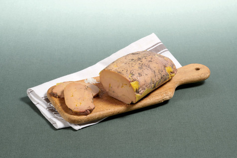 Hele foie gras van eend met fleur de sel en szechuanpeper BGA ZW-Frankrijk
